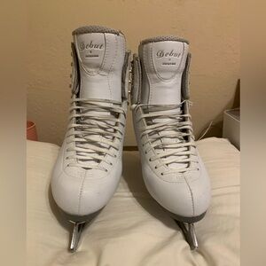 Jackson Ultima Debut Figure Skates with Ultima Protege XP blades